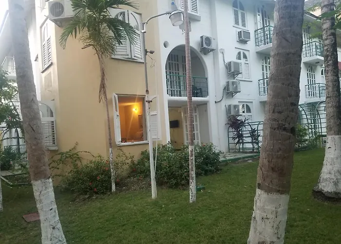 Rosi Ocean Hotel 3*