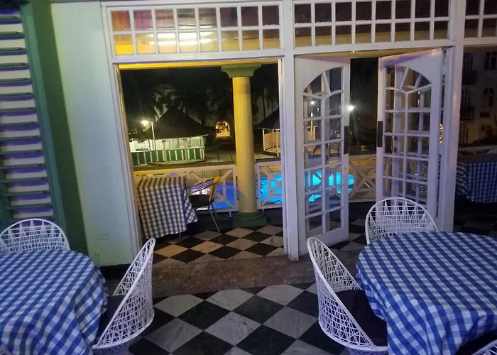 Hotel Rosi Ocean Ocho Rios